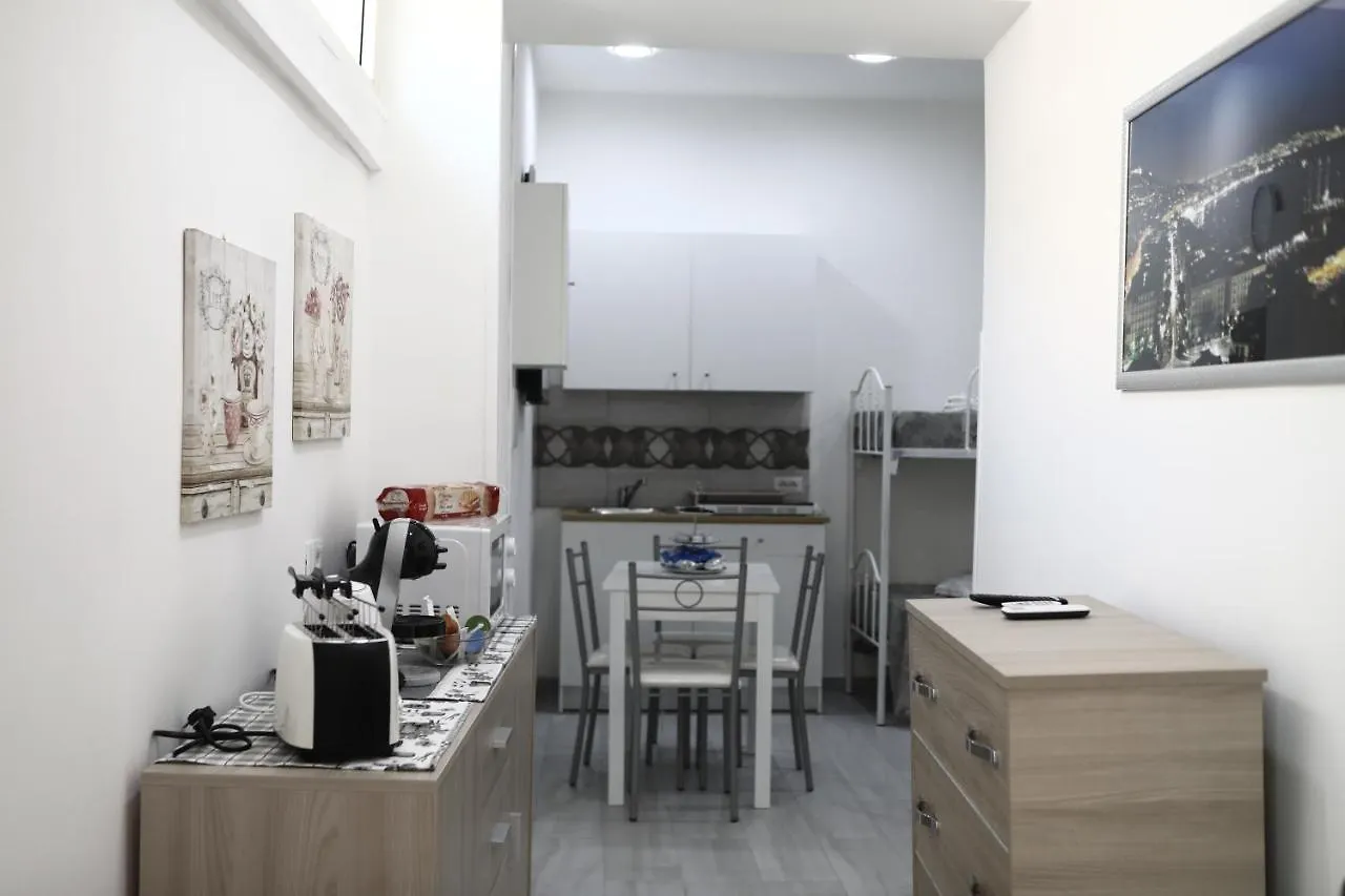 House Giulia Bed & Breakfast Naples